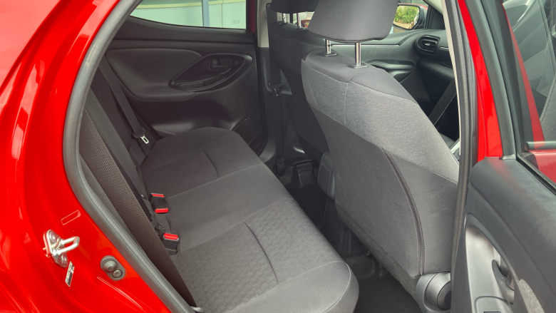 Toyota Yaris 1.5 Hybrid Design 5dr CVT Hybrid Hatchback